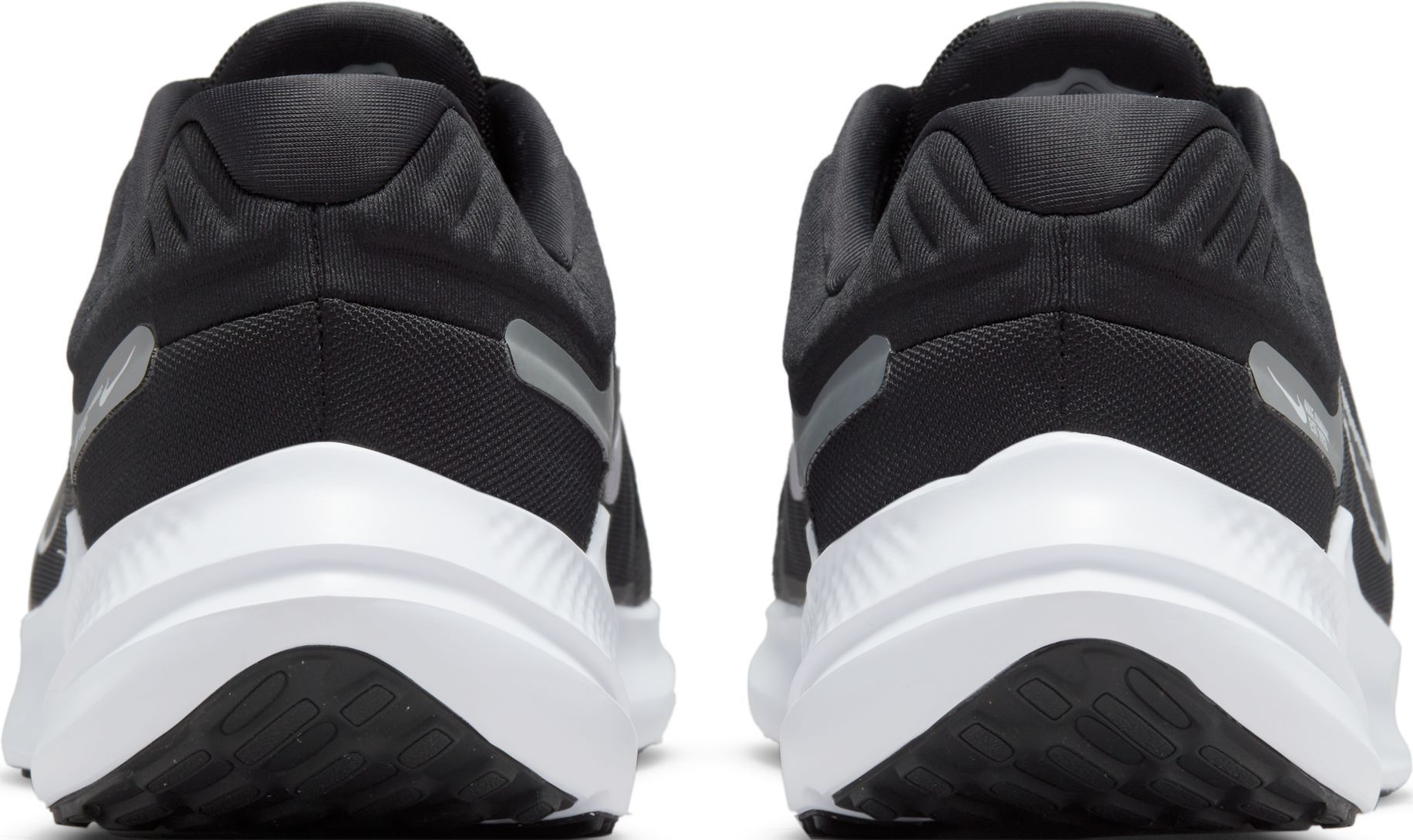 Nike Quest 5 Tenis negro de hombre para correr