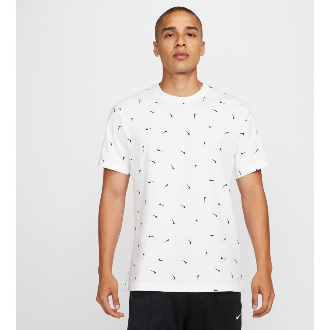 Nike M Nsw Club Tee Aop Camiseta Manga Corta blanco de hombre lifestyle