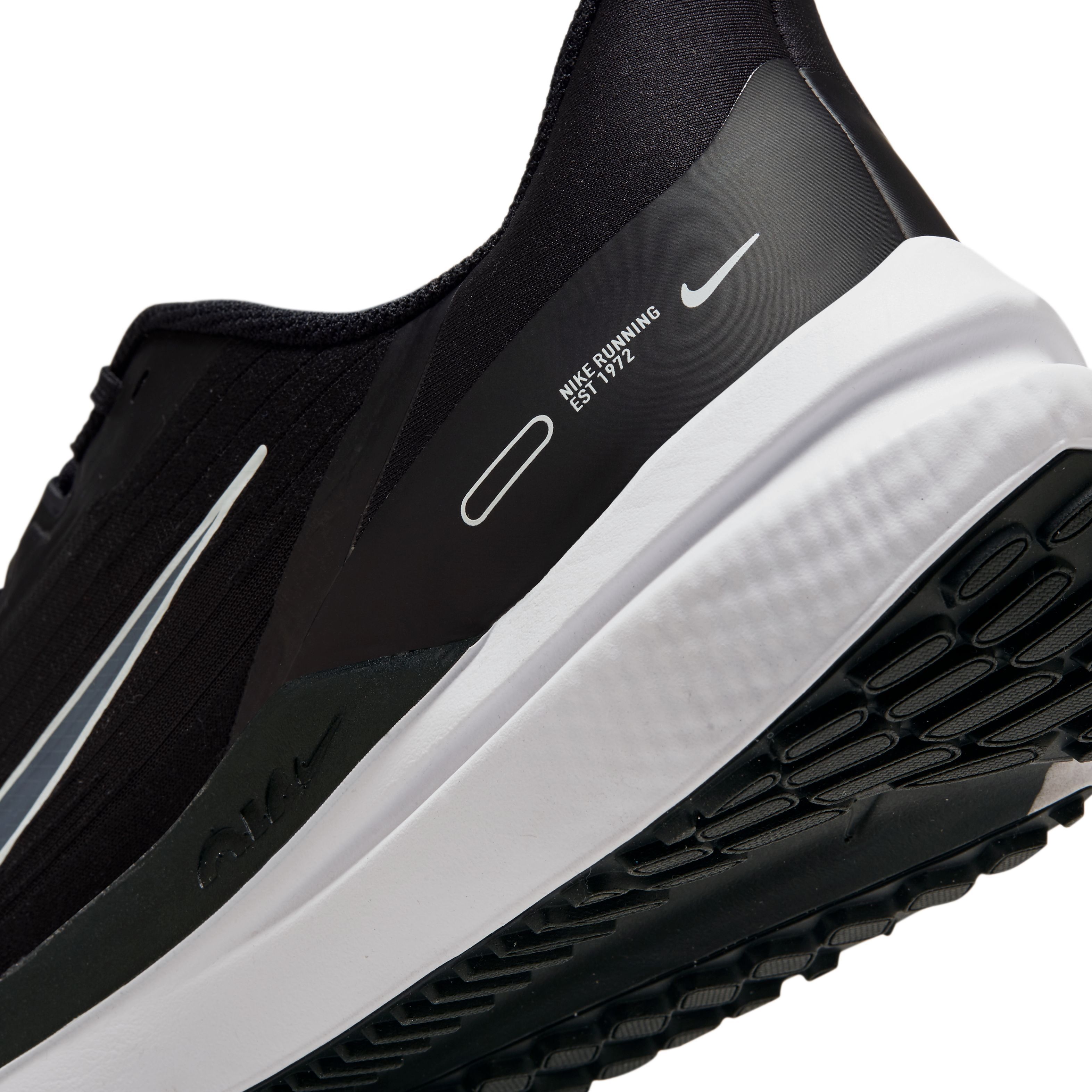 Nike Air Winflo 9 Tenis negro de hombre para correr