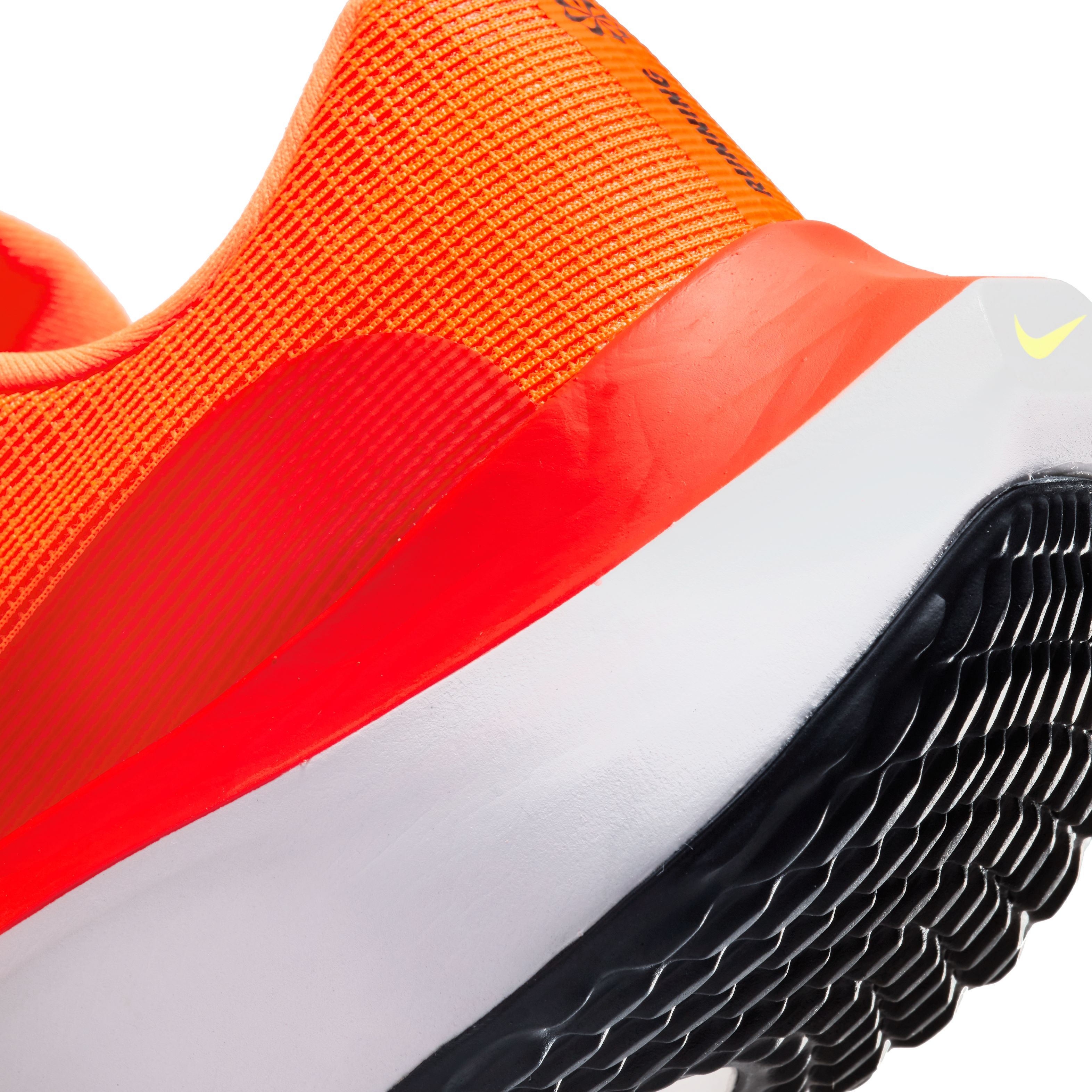 Nike Zoom Fly 5 Tenis naranja de hombre para correr