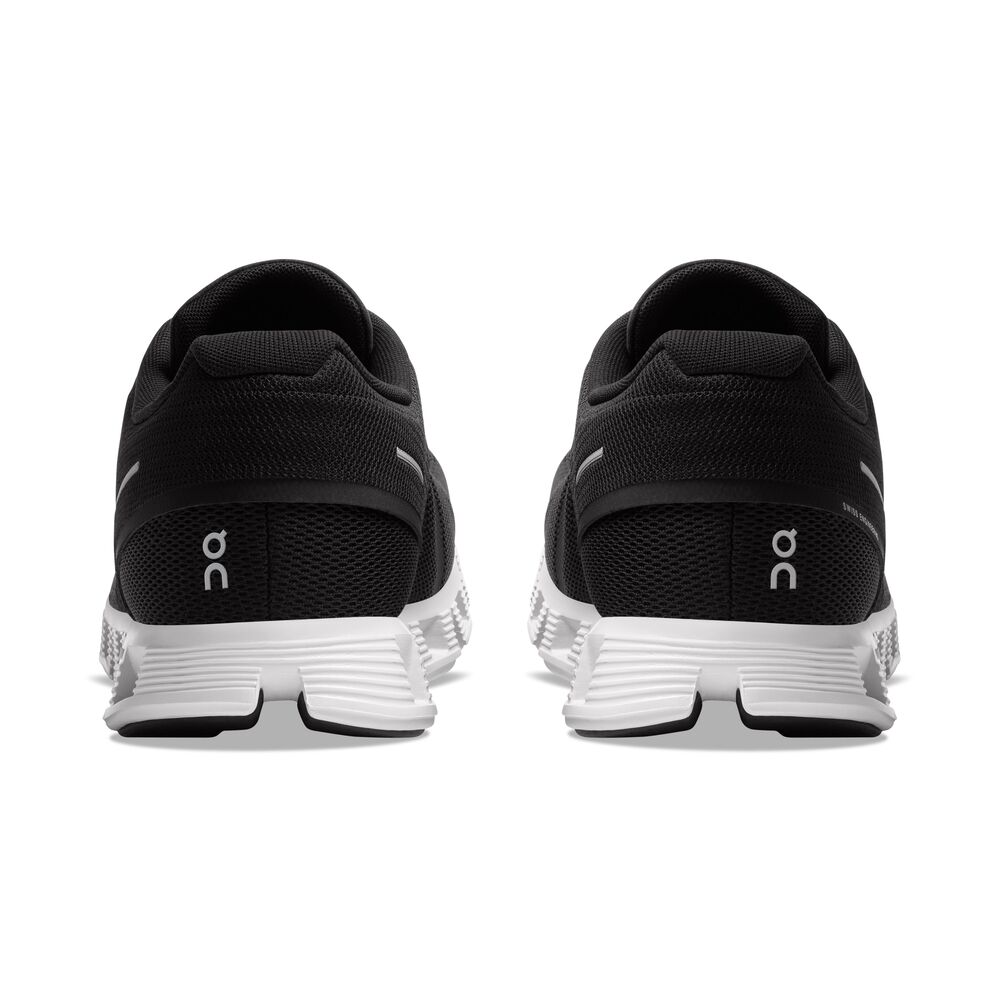 On Cloud 5 Tenis negro de hombre lifestyle
