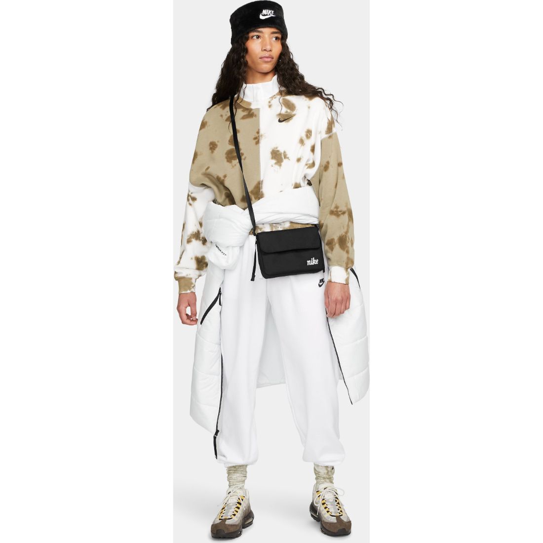 Nike W Nsw Futura 365 Crossbody Bolso negro de mujer lifestyle