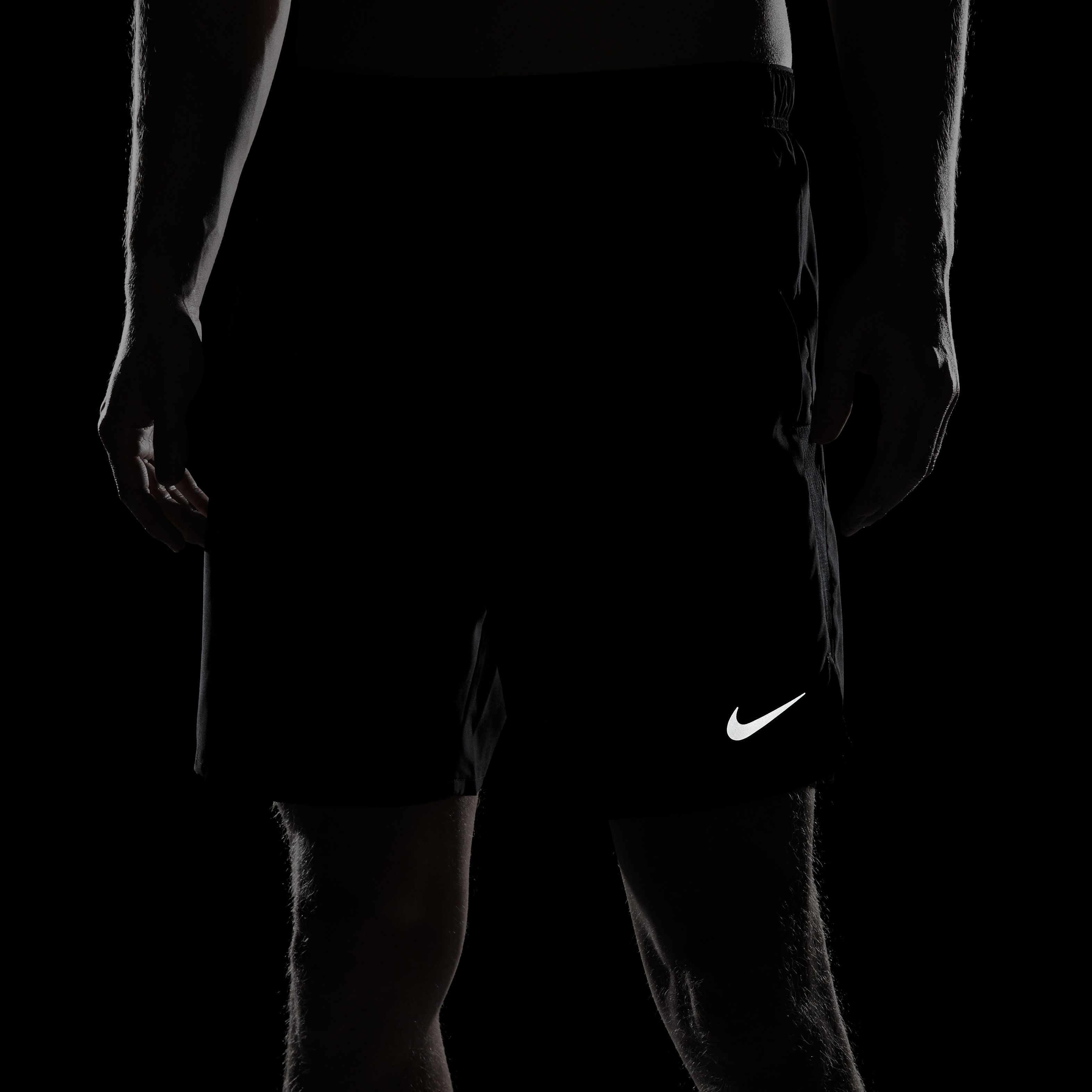 Nike M Nk Df Challenger Short 7Bf Pantaloneta negro de hombre para correr