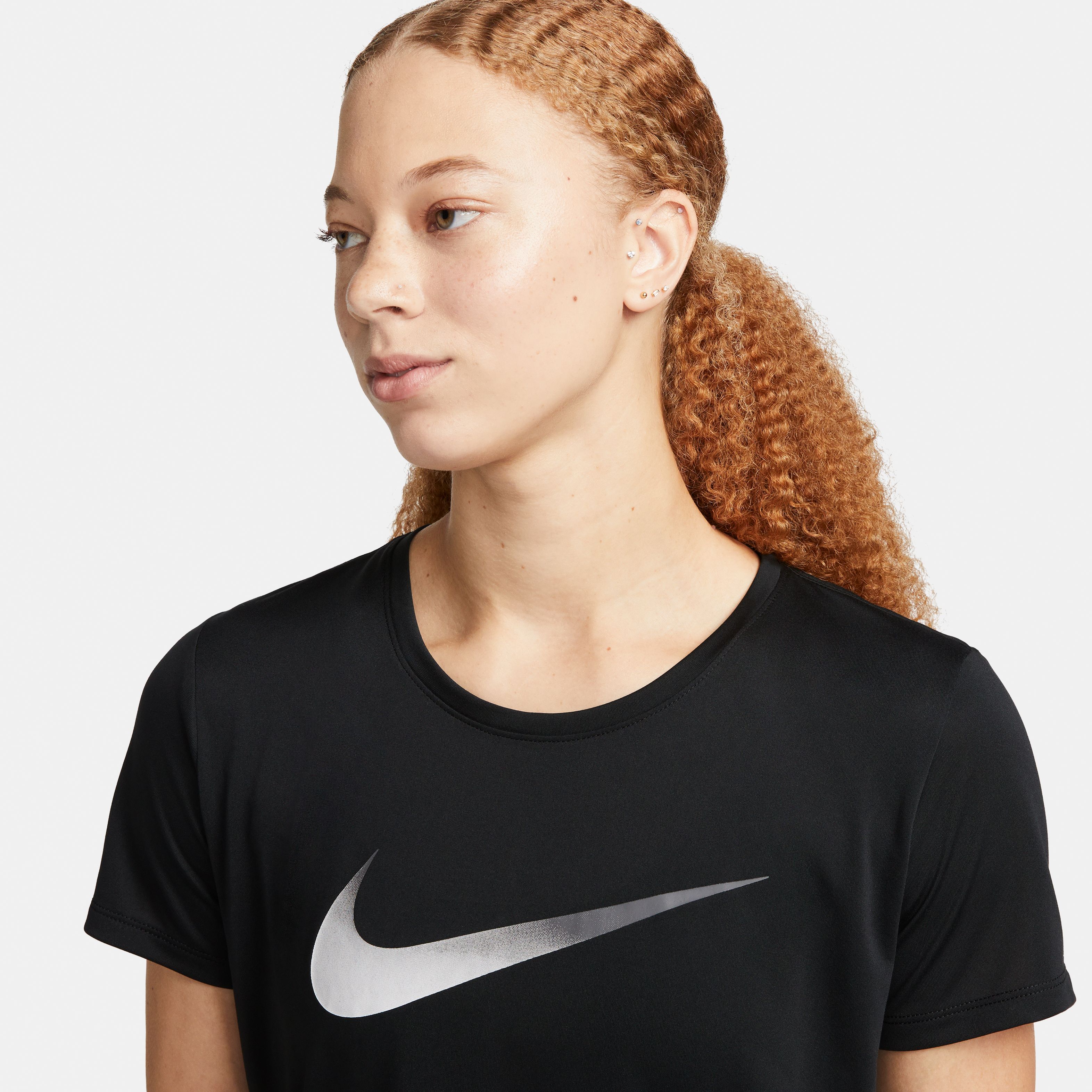 Nike W Nk One Df Swsh Hbr Ss Camiseta Manga Corta negro de mujer para correr