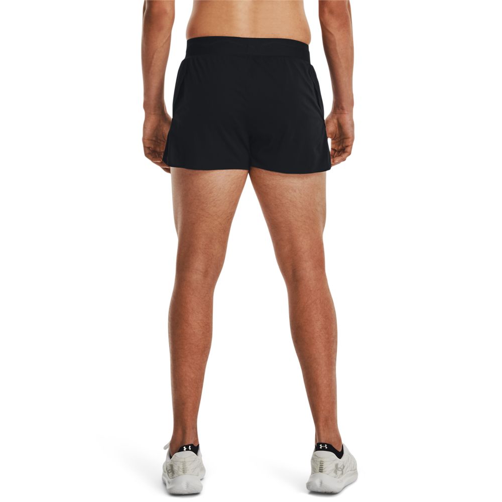 UA Lighter Than Air Short Pantaloneta negro de hombre para correr