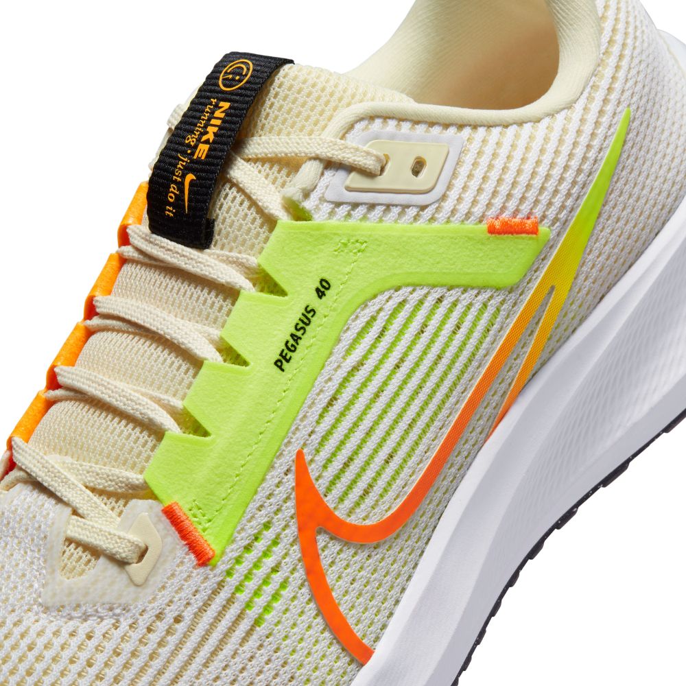 Nike Air Zoom Pegasus 40 Tenis blanco de hombre para correr