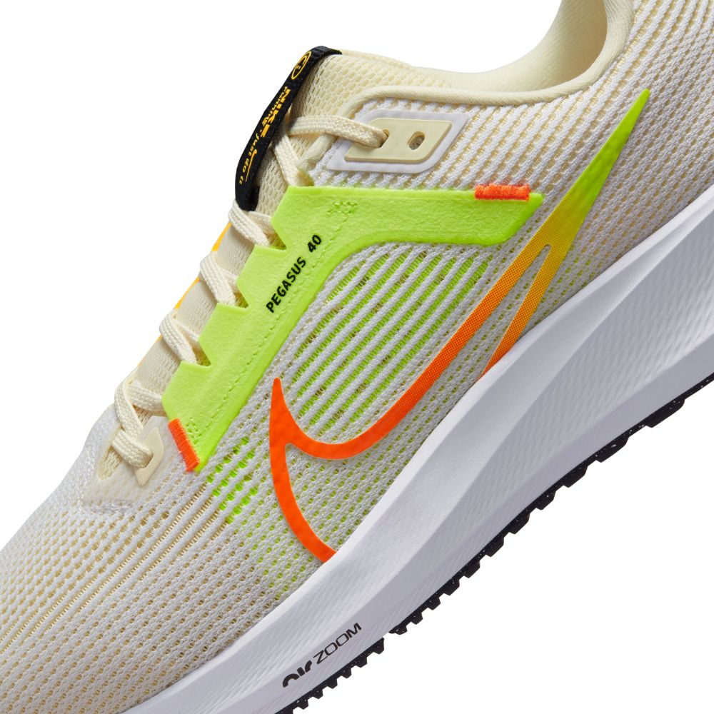 Nike Air Zoom Pegasus 40 Tenis blanco de hombre para correr