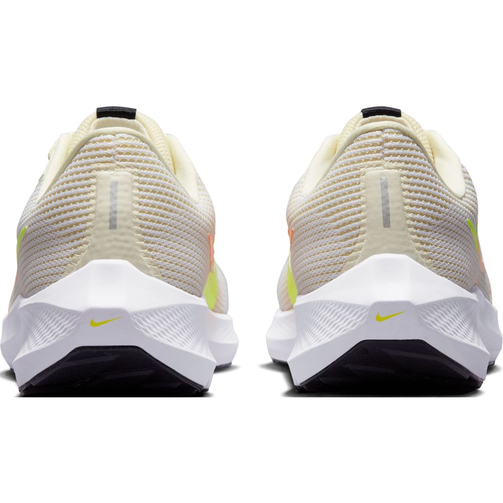 Nike Air Zoom Pegasus 40 Tenis blanco de hombre para correr