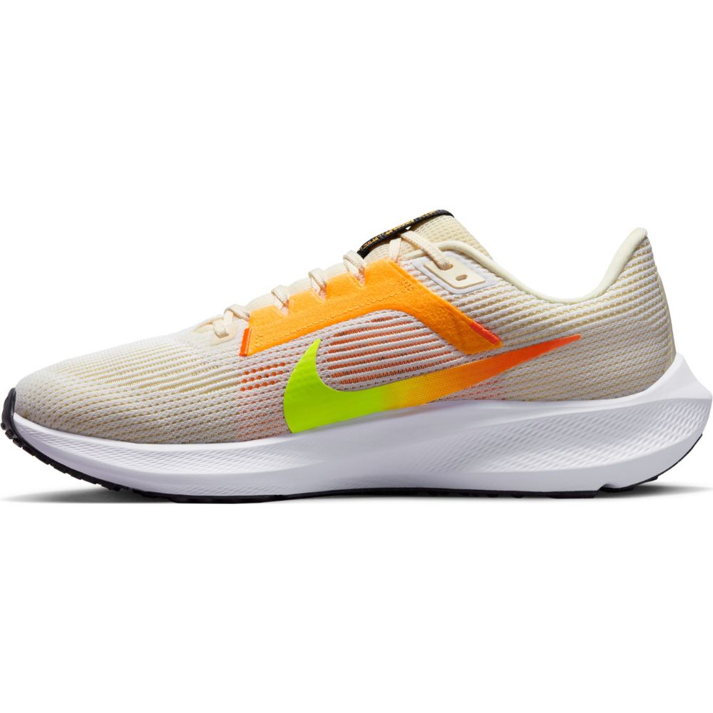 Nike Air Zoom Pegasus 40 Tenis blanco de hombre para correr