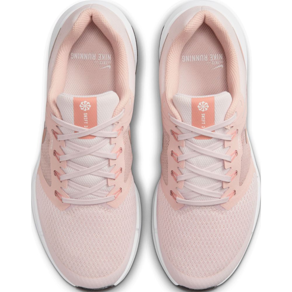 Nike Run Swift 3 Tenis beige de mujer para correr