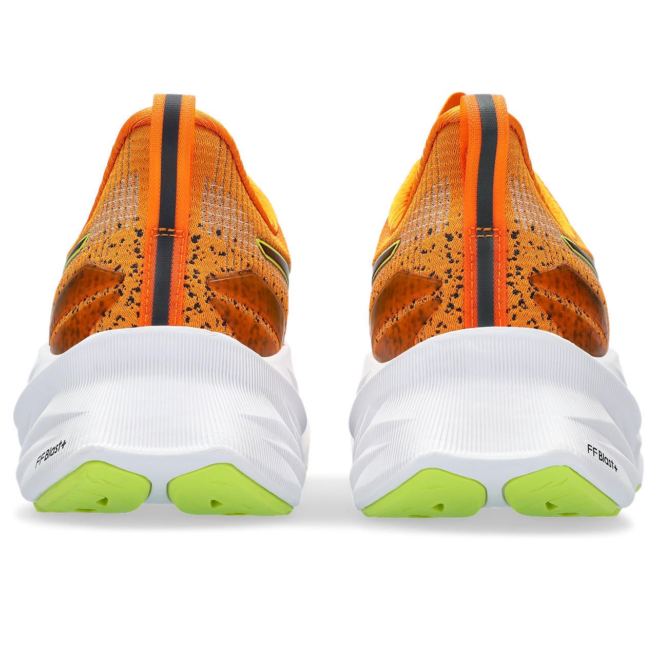 Asics Novablast 3 Le Tenis naranja de hombre para correr