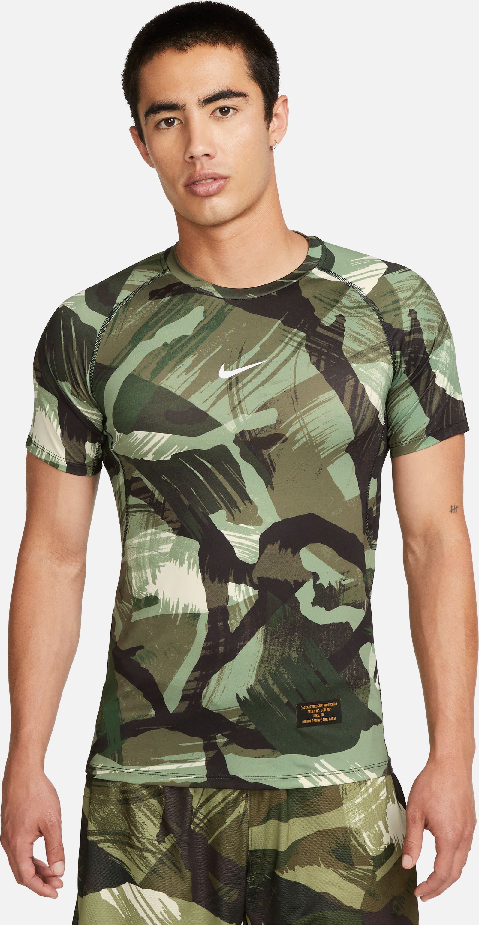 Nike M Np Df Slim Top Ss Camo Aop Camiseta Manga Corta verde de hombre para entrenamiento