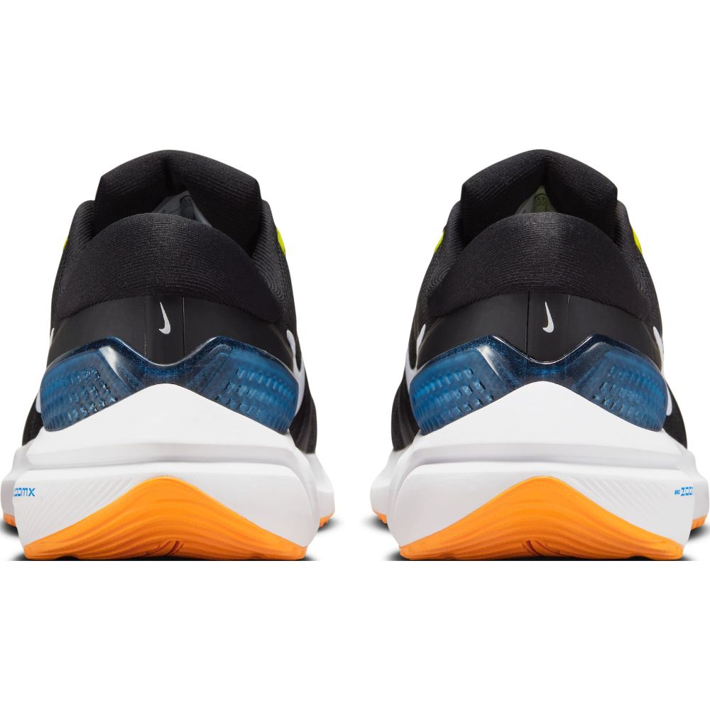 Nike Air Zoom Vomero 16 Tenis negro de hombre para correr