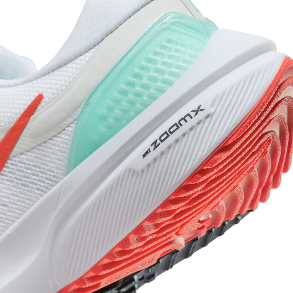 Nike Wmns Nike Air Zoom Vomero 16 Tenis blanco de mujer para correr