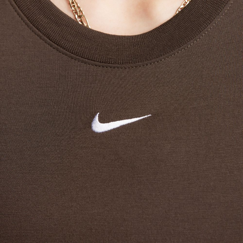 Nike W Nsw Tee Essntl Slim Crp Lbr Camiseta Manga Corta cafe de mujer lifestyle