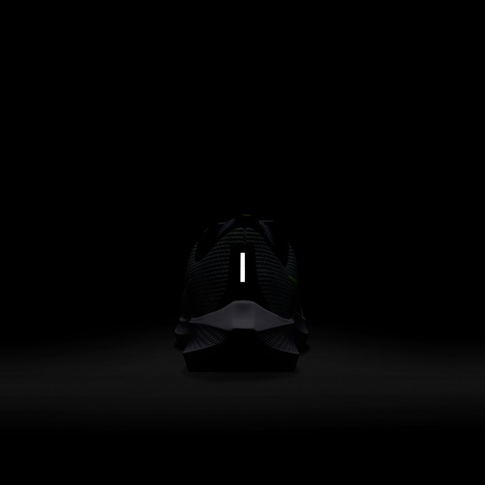 Nike Air Zoom Pegasus 40 Tenis gris de hombre para correr