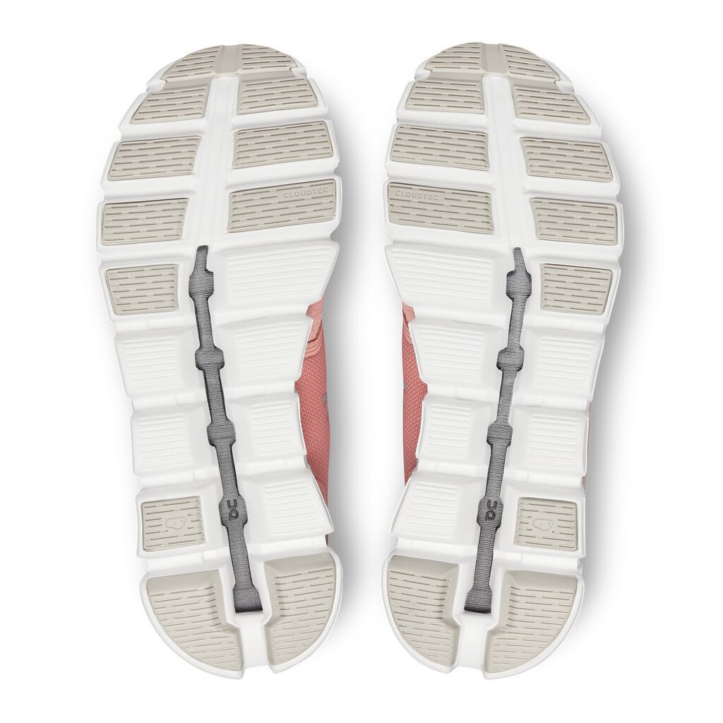 On Cloud 5 Tenis rosado de mujer lifestyle