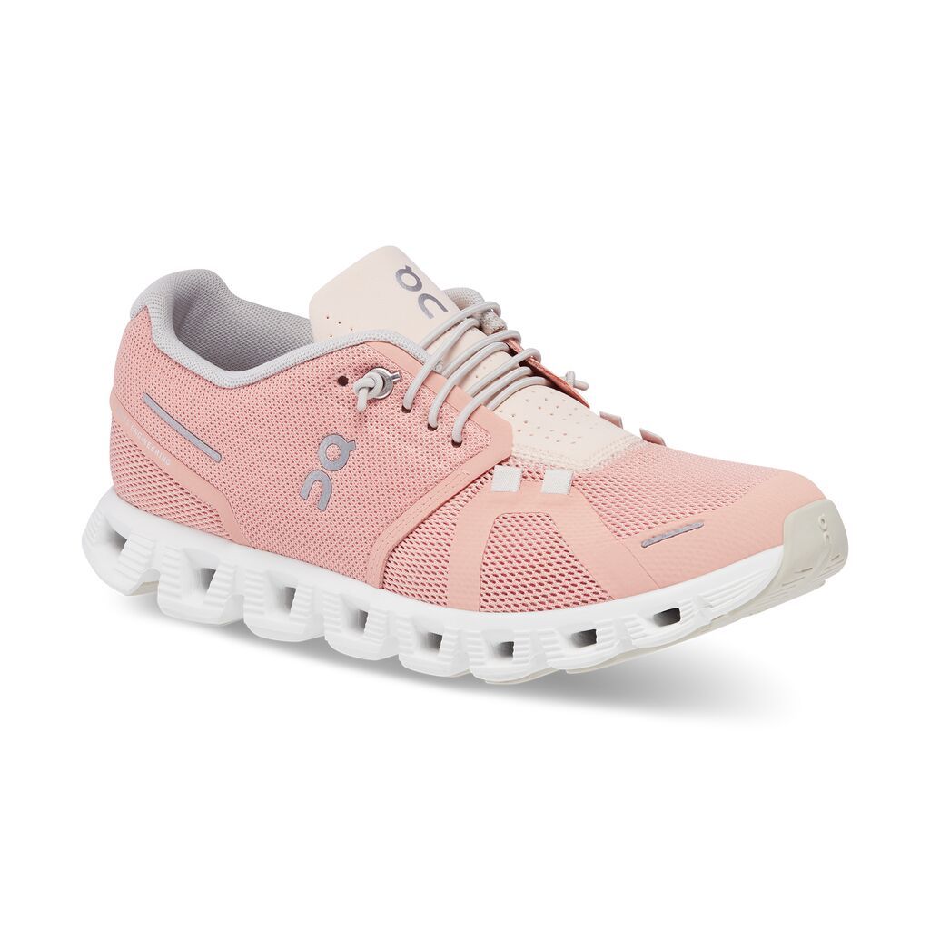 On Cloud 5 Tenis rosado de mujer lifestyle