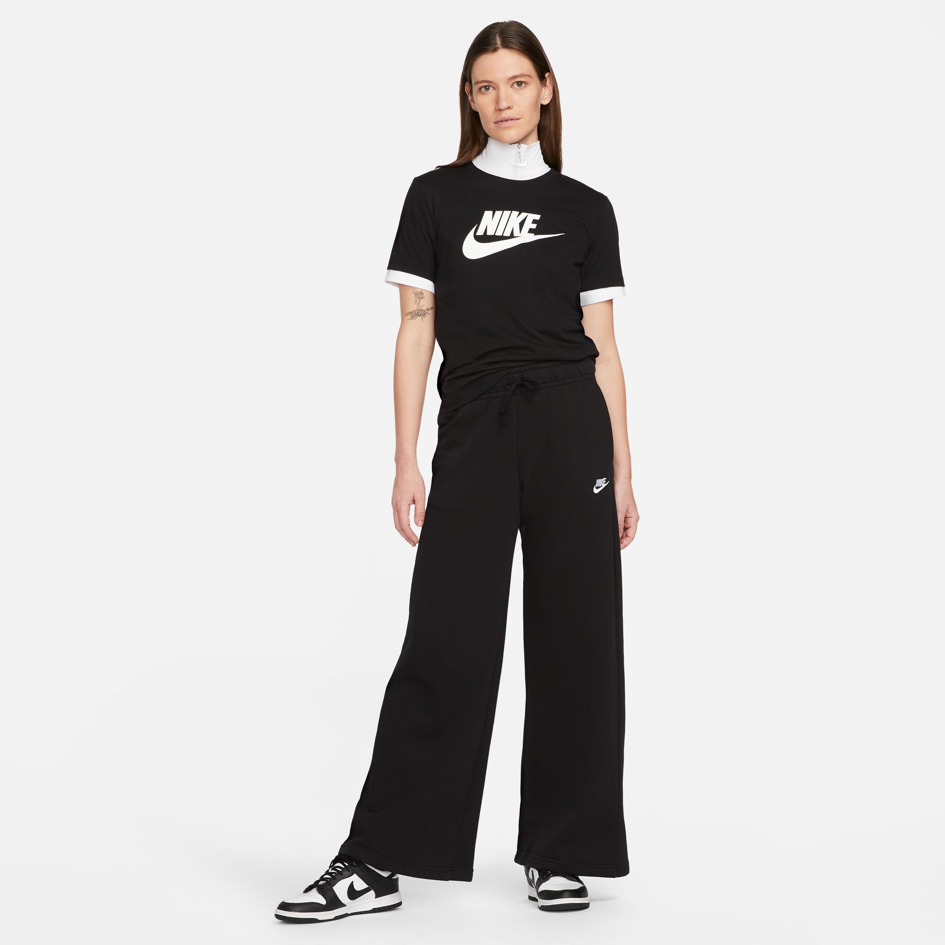Nike W Nsw Tee Essntl Icn Ftra Camiseta Manga Corta blanco de mujer lifestyle