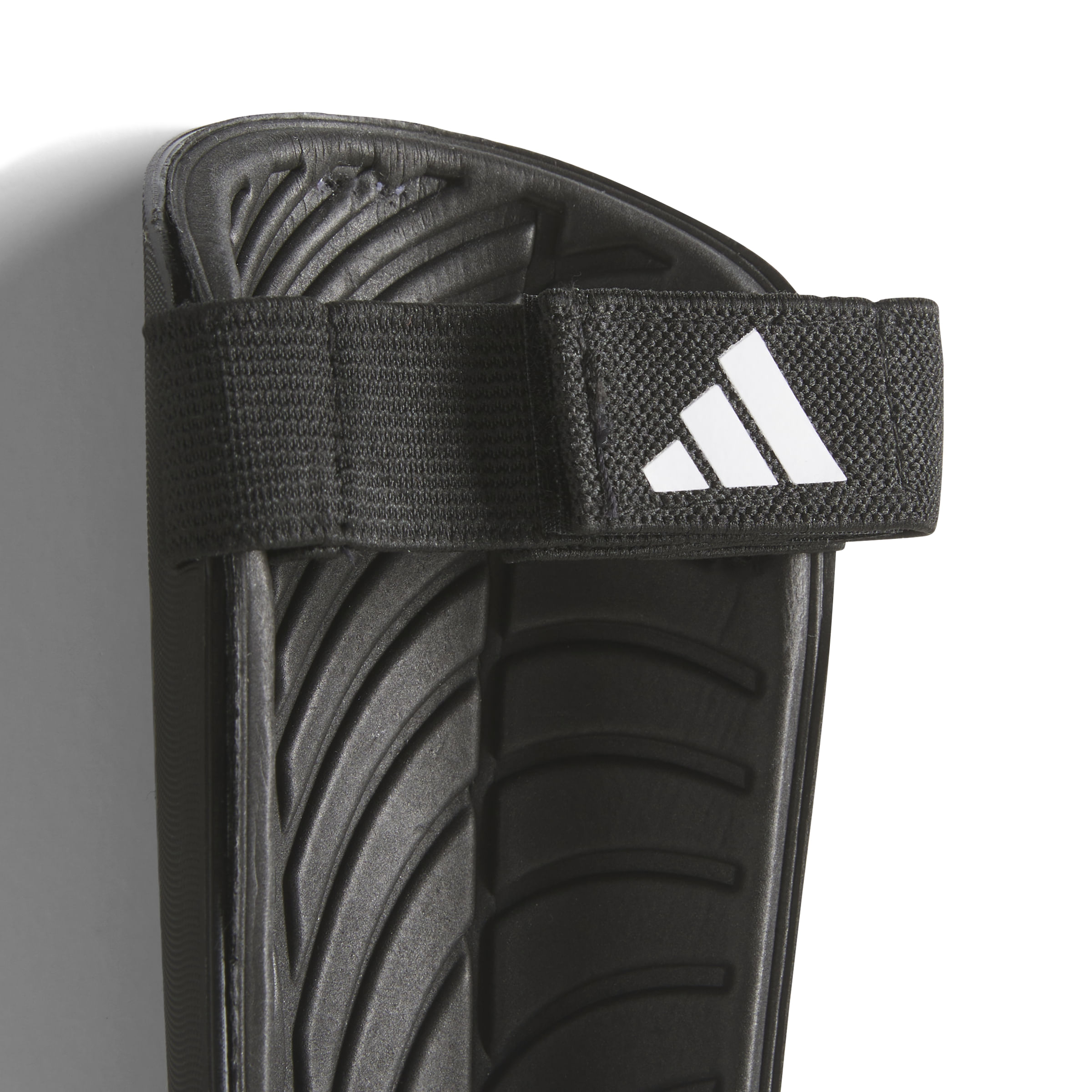 Adidas Tiro Sg Trn Canilleras negro de hombre para futbol