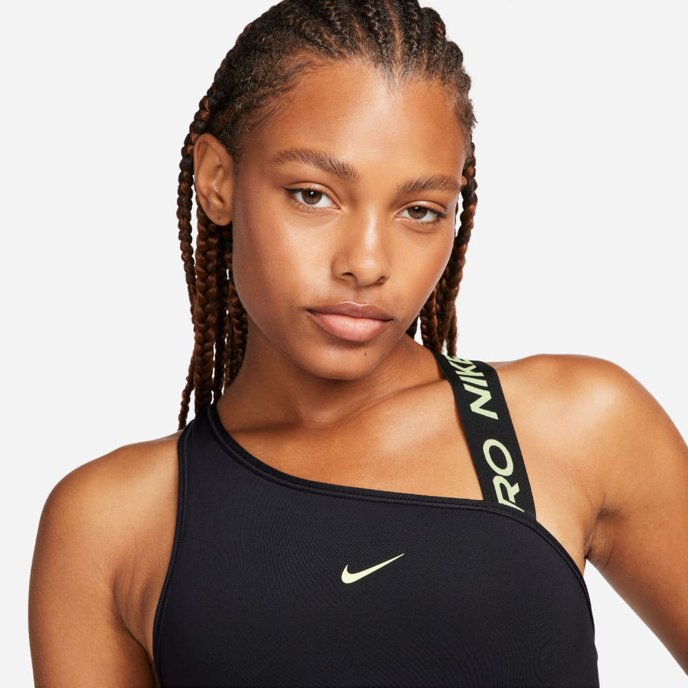 Nike W Np Df Swsh Asymmetric Bra Top negro de mujer para entrenamiento