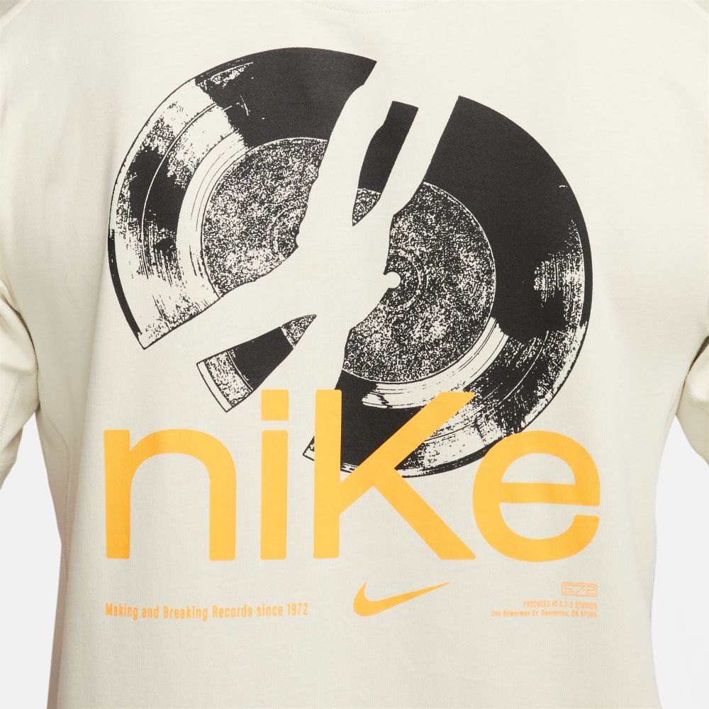 Nike M Nk Df S72 Primary Ss Top Camiseta Manga Corta beige de hombre para entrenamiento