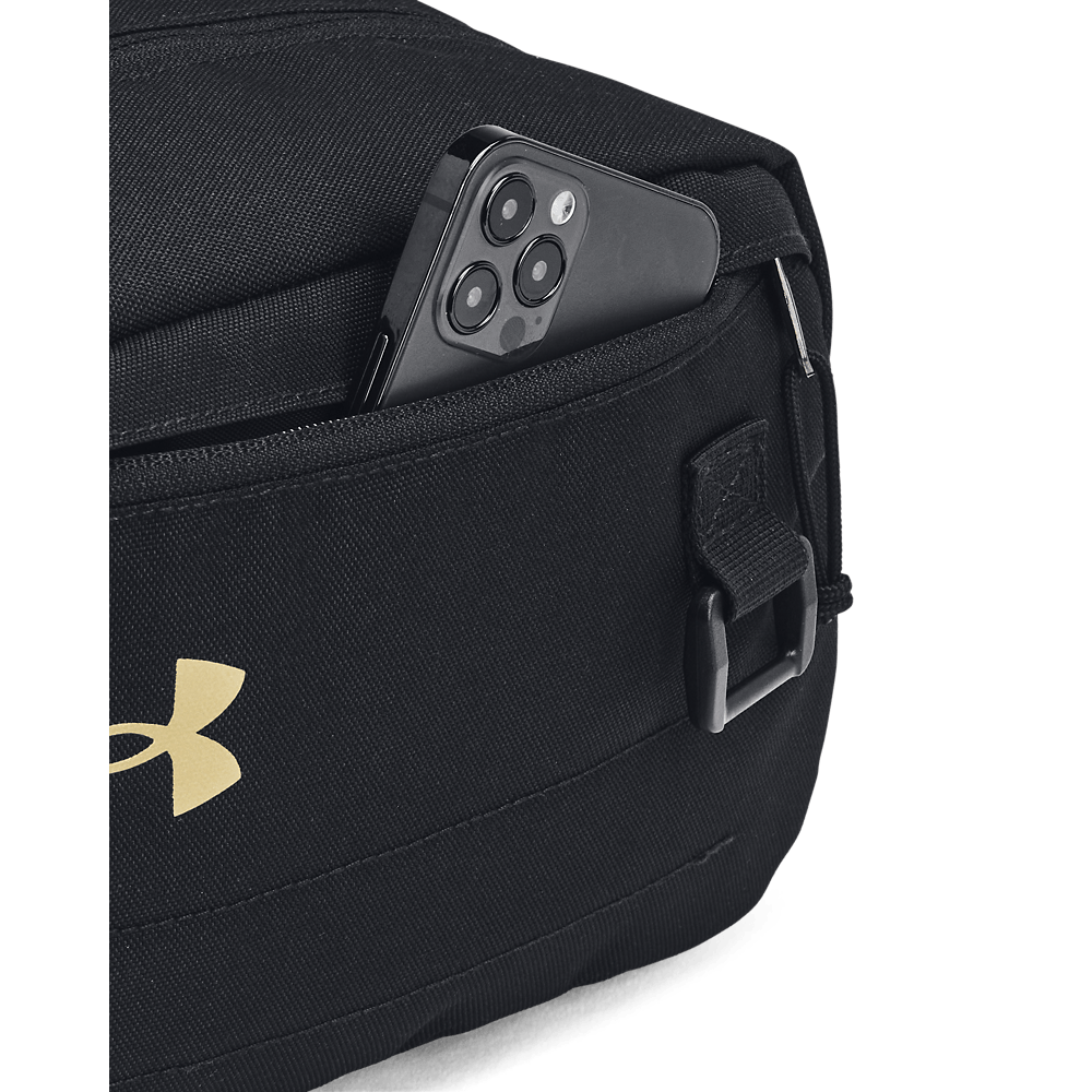 Under Armour Ua Contain Travel Kit Bolsos Negro De Hombre Para Entrenamiento