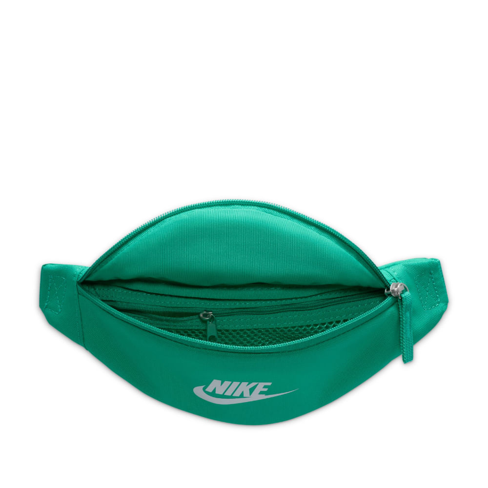 Nike Nk Heritage S Waistpack Canguro verde de hombre lifestyle